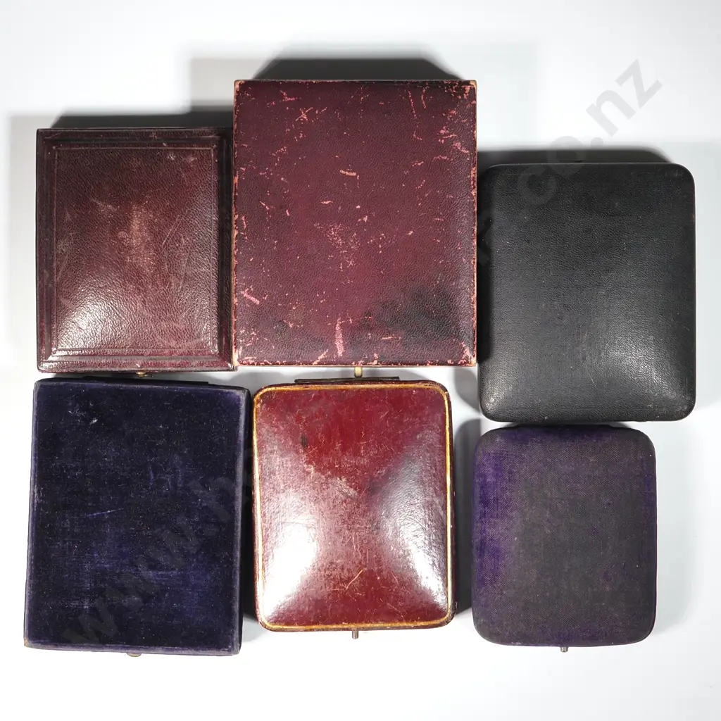 Bag Containing a Collection of Vintage & Antique Pocket Watch Cases Image 1++