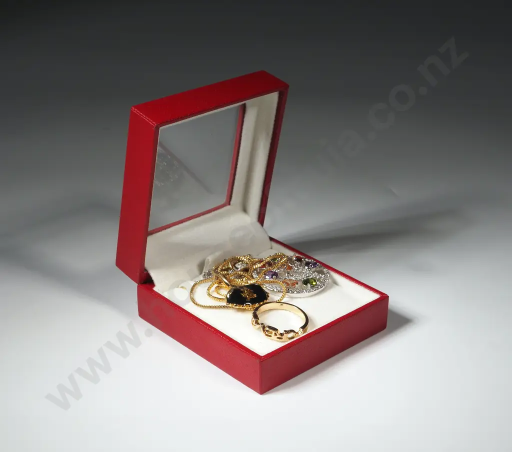 Lot of Two Pendants & a Ring - .Forever'. Image 1++