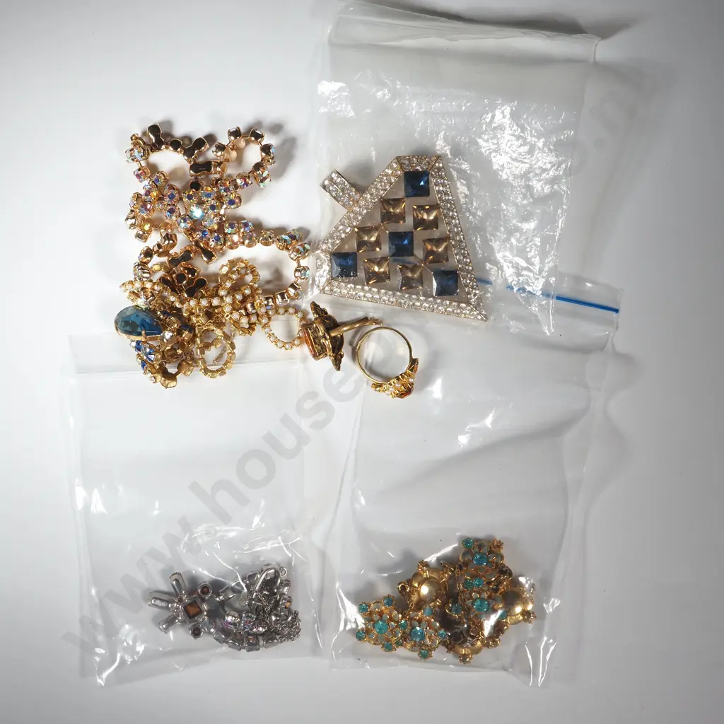 Assorted Lot of Sparkly Costume Jewellery Image 1++