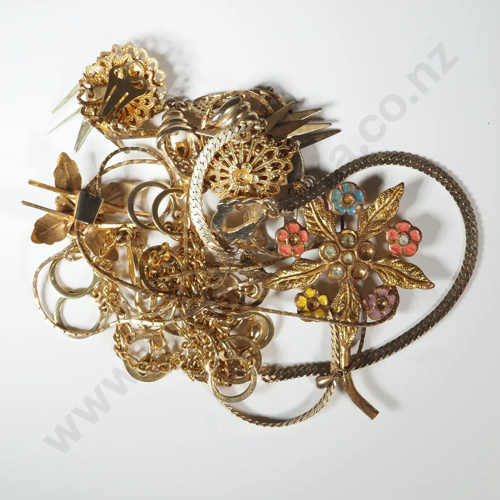 Necklace w Sliding Rose Pendant, Two Gold Coloured Necklaces and One Pair Gold Coloured Earrings & Brooch.. Image 1++