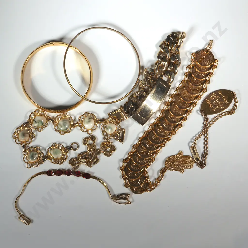Assorted Lot of Costume Gold Coloured Bracelets. Image 1++