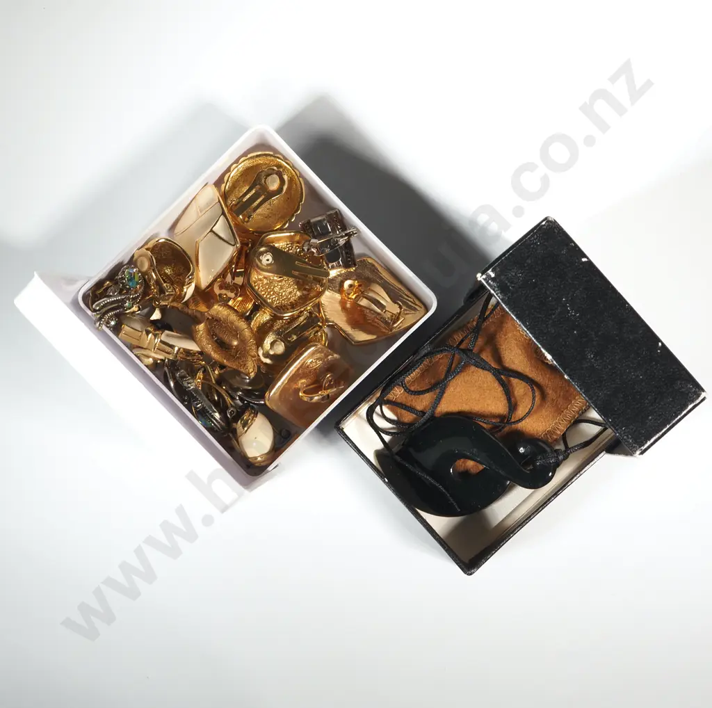 Franklin Mint Teddy Bear Gold Coloured Brooch, Box Of Gold Costume Earrings. Black Glass Maori Pendant w Cord. Image 1++