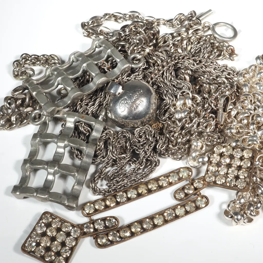 Assorted Lot of Costume Silver Coloured Chains & Attachments. Image 1++