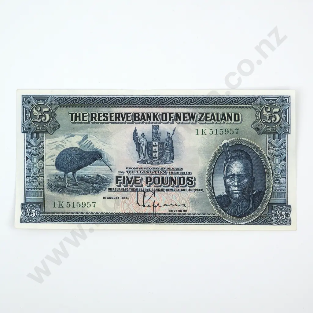 FIVE POUNDS, SERIAL 1K 515957, ALMOST UNCIRCULATED, C.V. $3750 - CONSECUTIVE WITH FOLLOWING TWO LOTS Image 1++