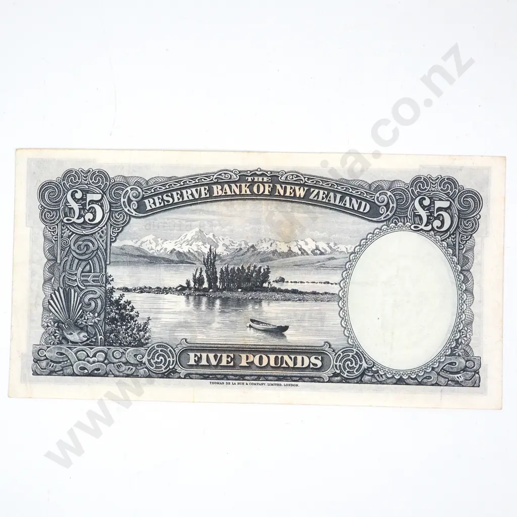 FIVE POUNDS, FLEMING SIGNATURE, SERIAL E8 610106 ( LAST PREFIX OF TYPE ), VERY FINE, C.V. $250 Image 1++