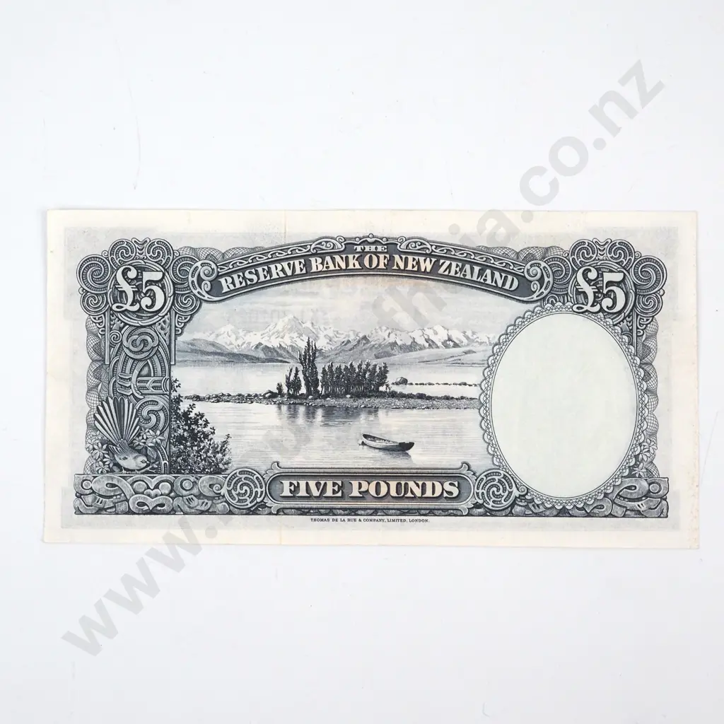 FIVE POUNDS, FLEMING SIGNATURE, SERIAL K1 301023, VERY FINE, C.V. $80 Image 1++