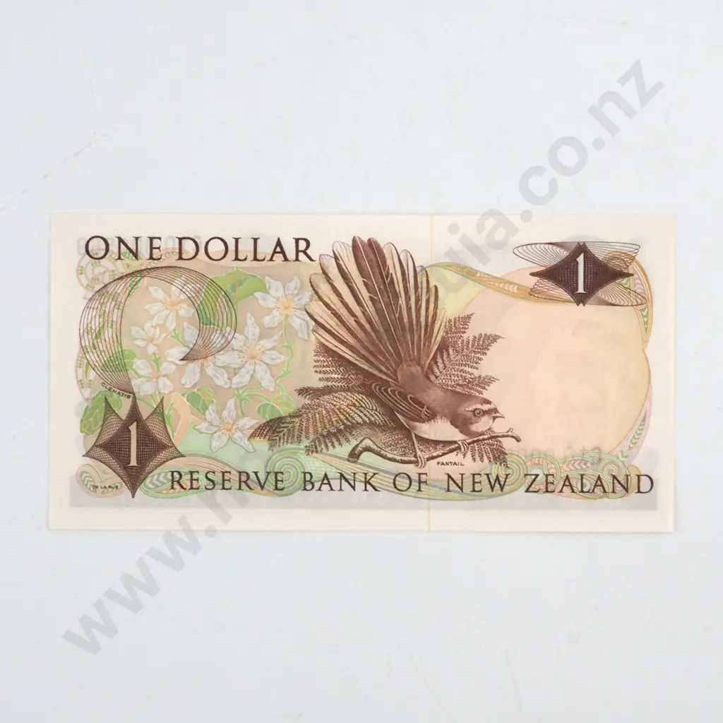 KNIGHT SIGNATURE, SERIAL C10 000569 ( LOW NUMBER ) ( FIRST PREFIX OF SIGNATURE ), UNCIRCULATED, C.V. $70 Image 1++