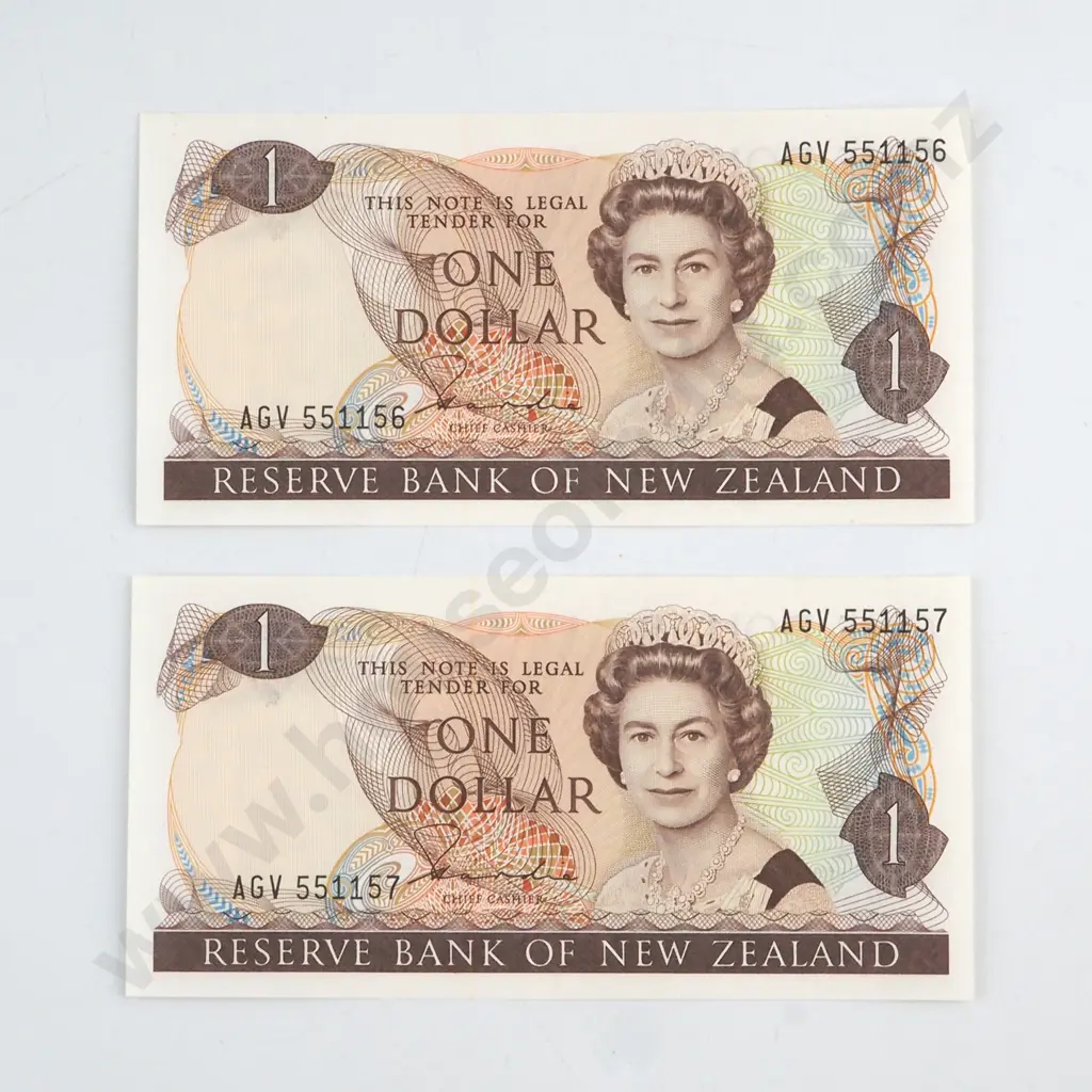 CONSECUTIVELY NUMBERED PAIR HARDIE TYPE 2 SIGNATURE, SERIAL AGV 551156 / 7 ( LAST PREFIX OF SIGNATURE ), UNCIRCULATED, C.V. $180 Image 1++