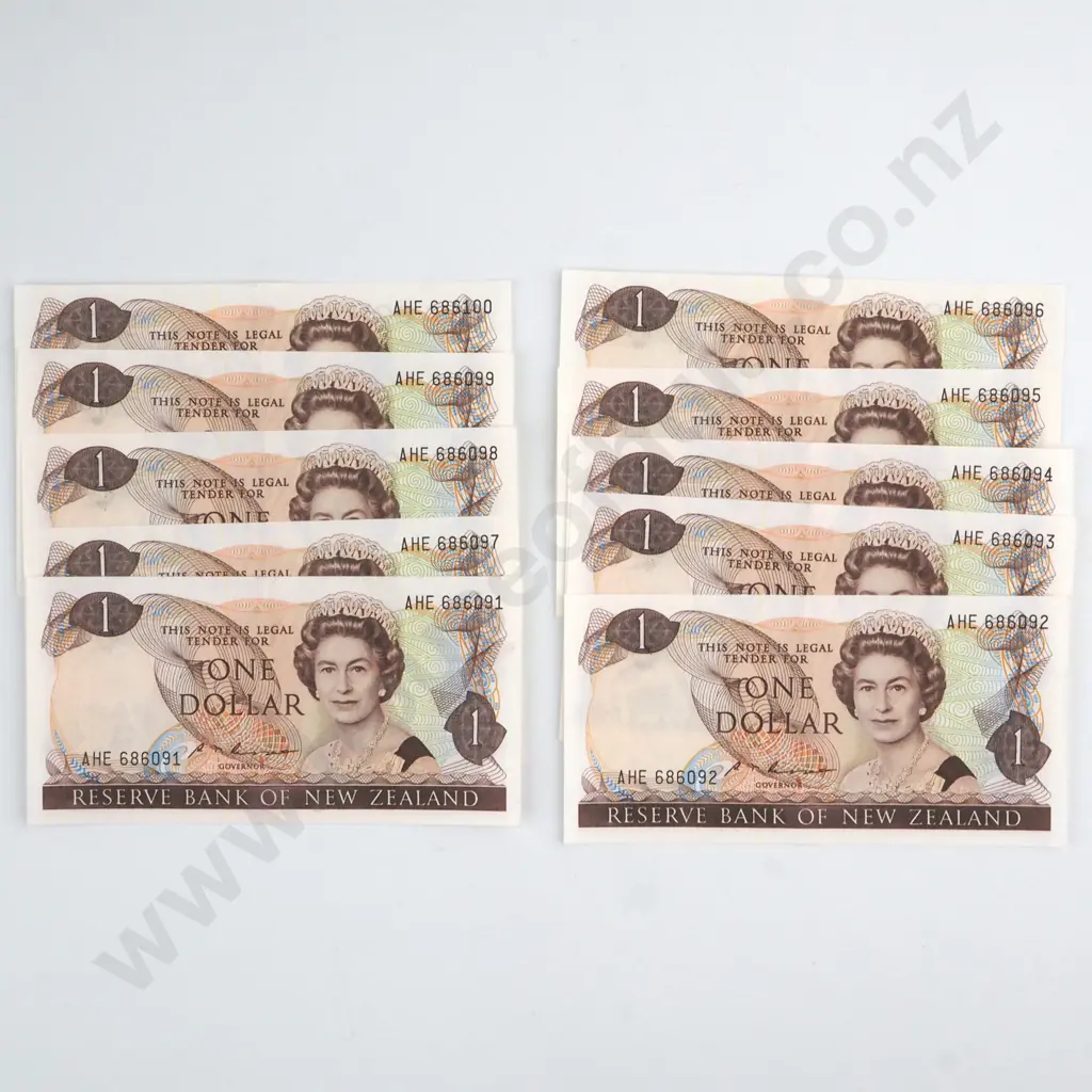 10 X CONSECUTIVELY NUMBERED RUSSELL SIGNATURE, SERIALS AHE 686091 TO AHE 686100, EXTREMELY FINE, C.V. $70 Image 1++