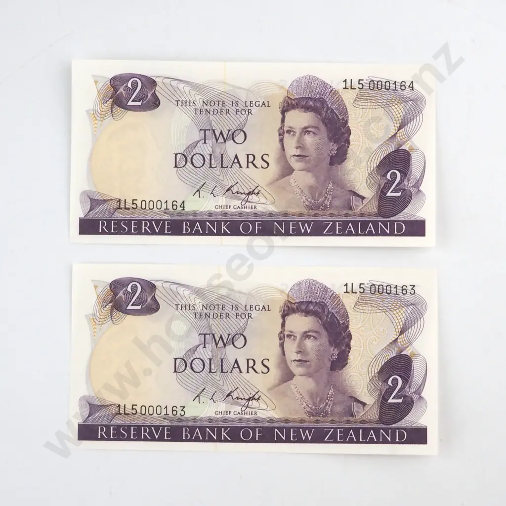 CONSECUTIVELY NUMBERED PAIR KNIGHT SIGNATURE, SERIALS 1L5 000163 / 4 ( LOW NUMBERS ) ( FIRST PREFIX OF SIGNATURE ), UNCIRCULATED, C.V. $280 Image 1++