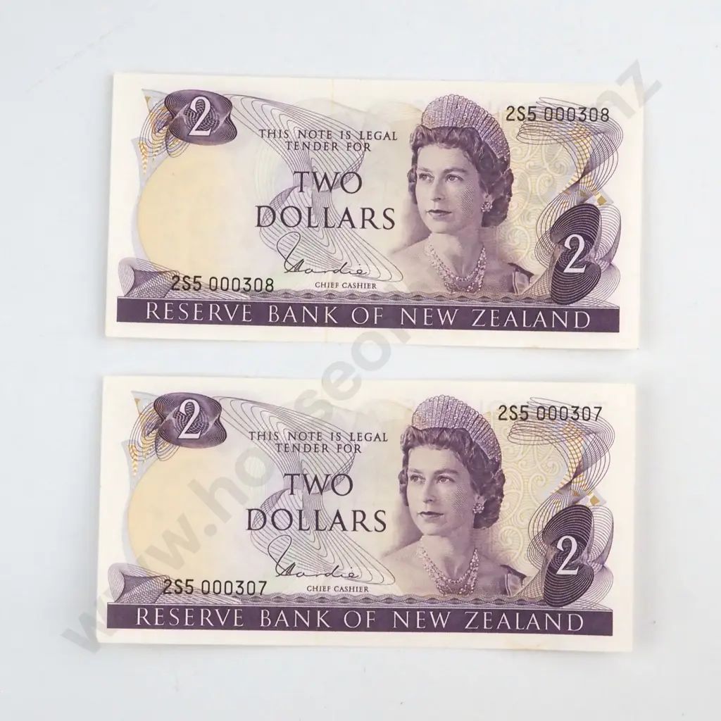 CONSECUTIVELY NUMBERED PAIR HARDIE TYPE 1 SIGNATURE, SERIALS 2S5 000307 / 8 ( LOW NUMBERS ) ( FIRST PREFIX OF SIGNATURE ), UNCIRCULATED, C.V. $200 Image 1++