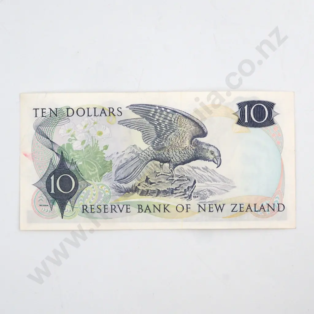 HARDIE TYPE 1 SIGNATURE, SERIAL 32Y 629490, ALMOST UNCIRCULATED, C.V. $125 Image 1++