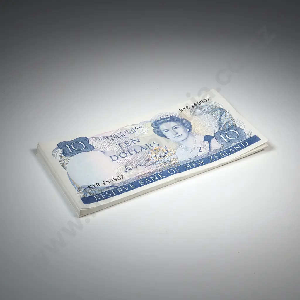 49 X CONSECUTIVELY NUMBERED TEN DOLLAR BRASH SIGNATURE TEN DOLLAR BANKNOTES, SERIALS NYR 450902 TO 450950, UNCIRCULATED, C.V. $4900 Image 1++