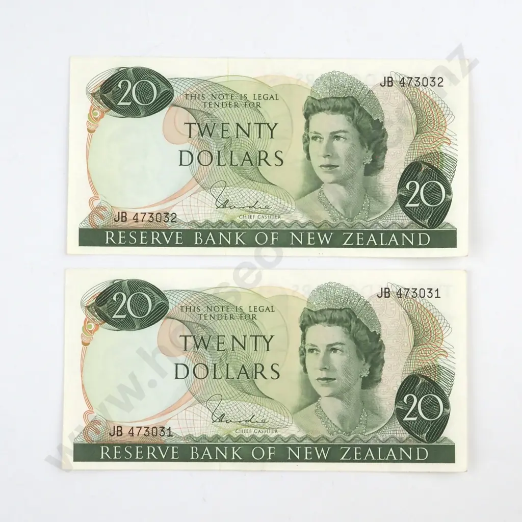 CONSECUTIVELY NUMBERED PAIR HARDIE TYPE 1  SIGNATURE, SERIALS JB 473031 / 2, EXTREMELY FINE, C.V. $240 Image 1++