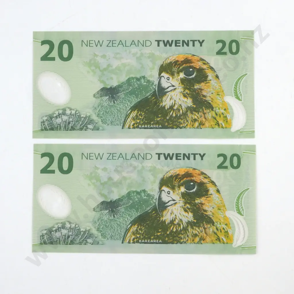 CONSECUTIVELY NUMBERED PAIR BRASH TYPE IV SIGNATURE, SERIALS BL 02 330535 / 6 ( 2002 ), UNCIRCULATED, C.V. $200 Image 1++