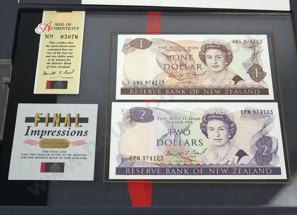 FINAL IMPRESSIONS CASED SET, BRASH TYPE 1 SIGNATURE $1 AND $2 ( LAST PREFIXES OF SIGNATURE ), C.V. $50 Image 1++