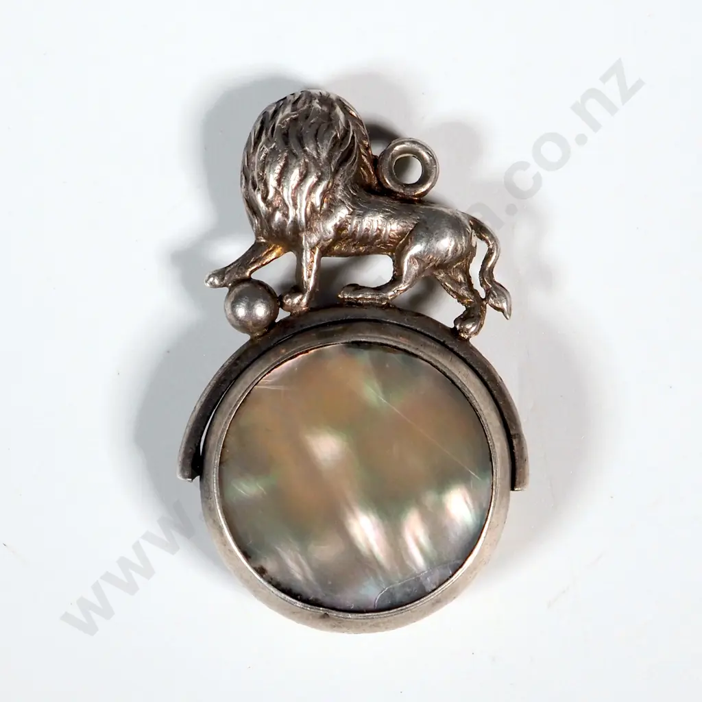Exceptional Sterling Silver Spinner w Mounted Lion & Mother of Pearl & Bloodstone Image 1++