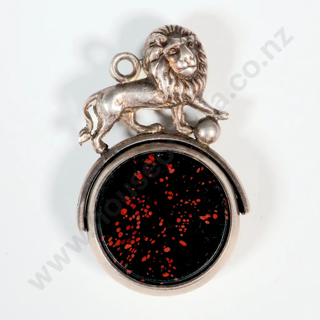 Exceptional Sterling Silver Spinner w Mounted Lion & Mother of Pearl & Bloodstone Image 1++