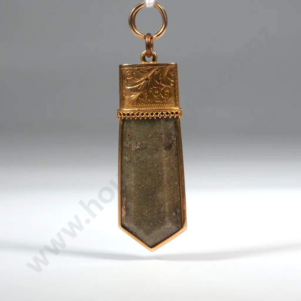 Colonial 15ct Gold Gold Bearing Quartz Pendant in GT Young Period Case Image 1++