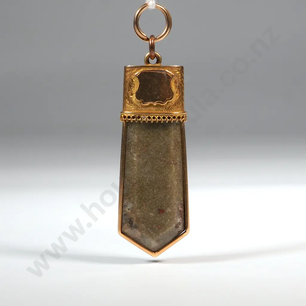 Colonial 15ct Gold Gold Bearing Quartz Pendant in GT Young Period Case Image 1++