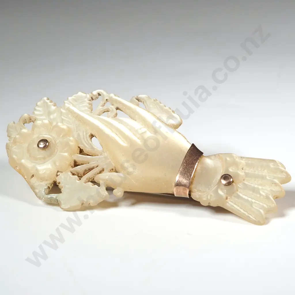 Antique Mother of Pearl & 9ct Gold Hand Brooch Image 1++