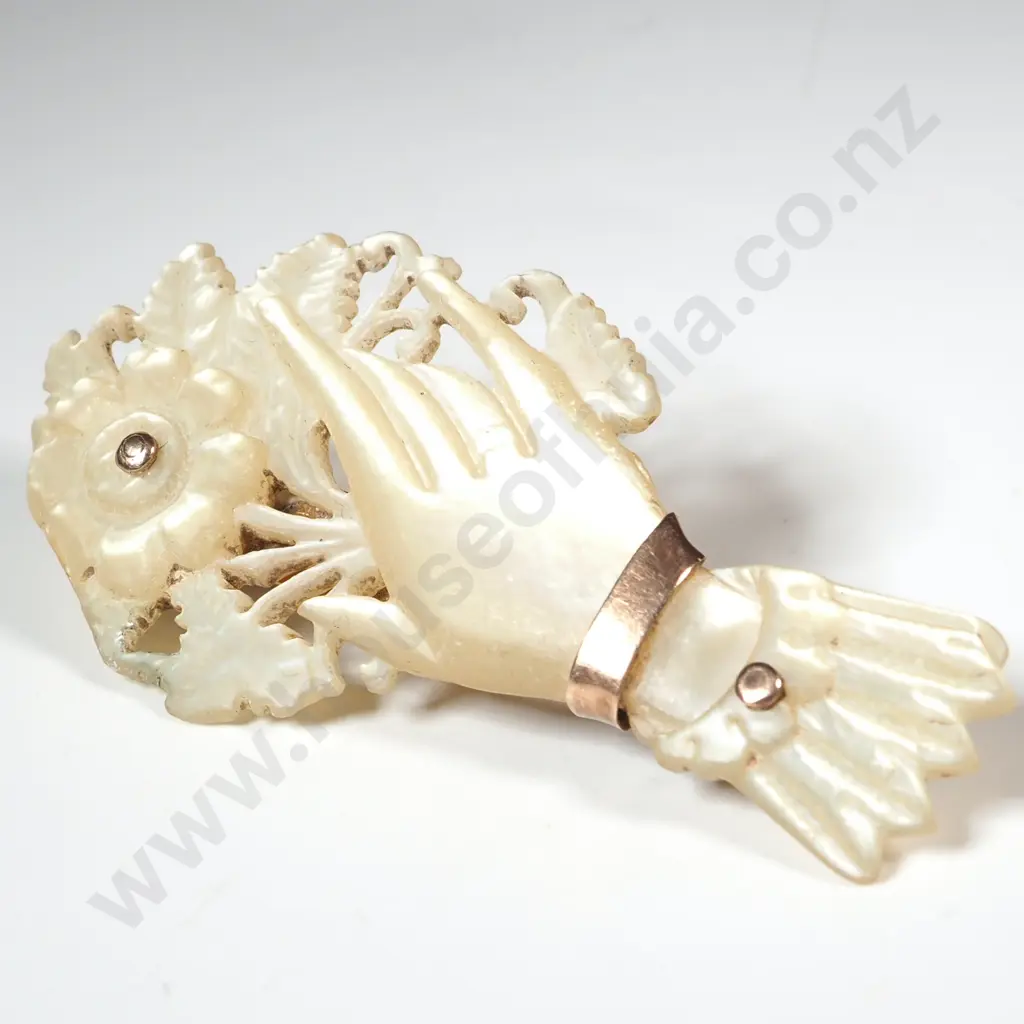 Antique Mother of Pearl & 9ct Gold Hand Brooch Image 1++