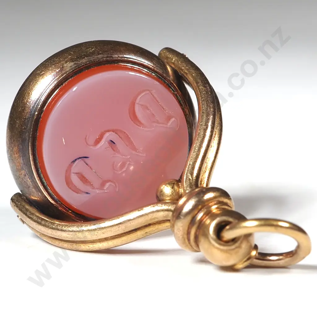 Victorian 9ct Gold Bloodstone & Carnelian Spinner Pendant Image 1++
