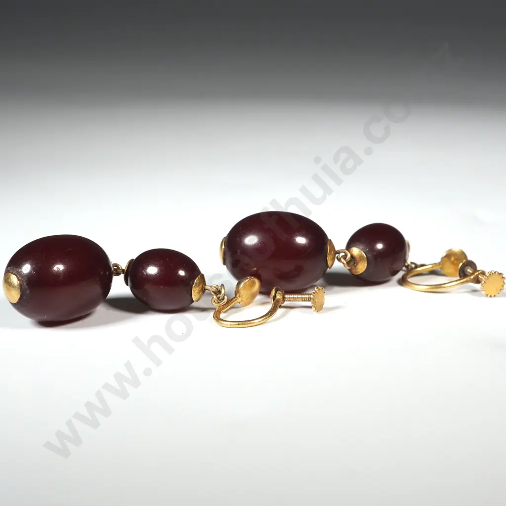 Antique Amber Drop Earrings set in 9ct Gold Image 1++