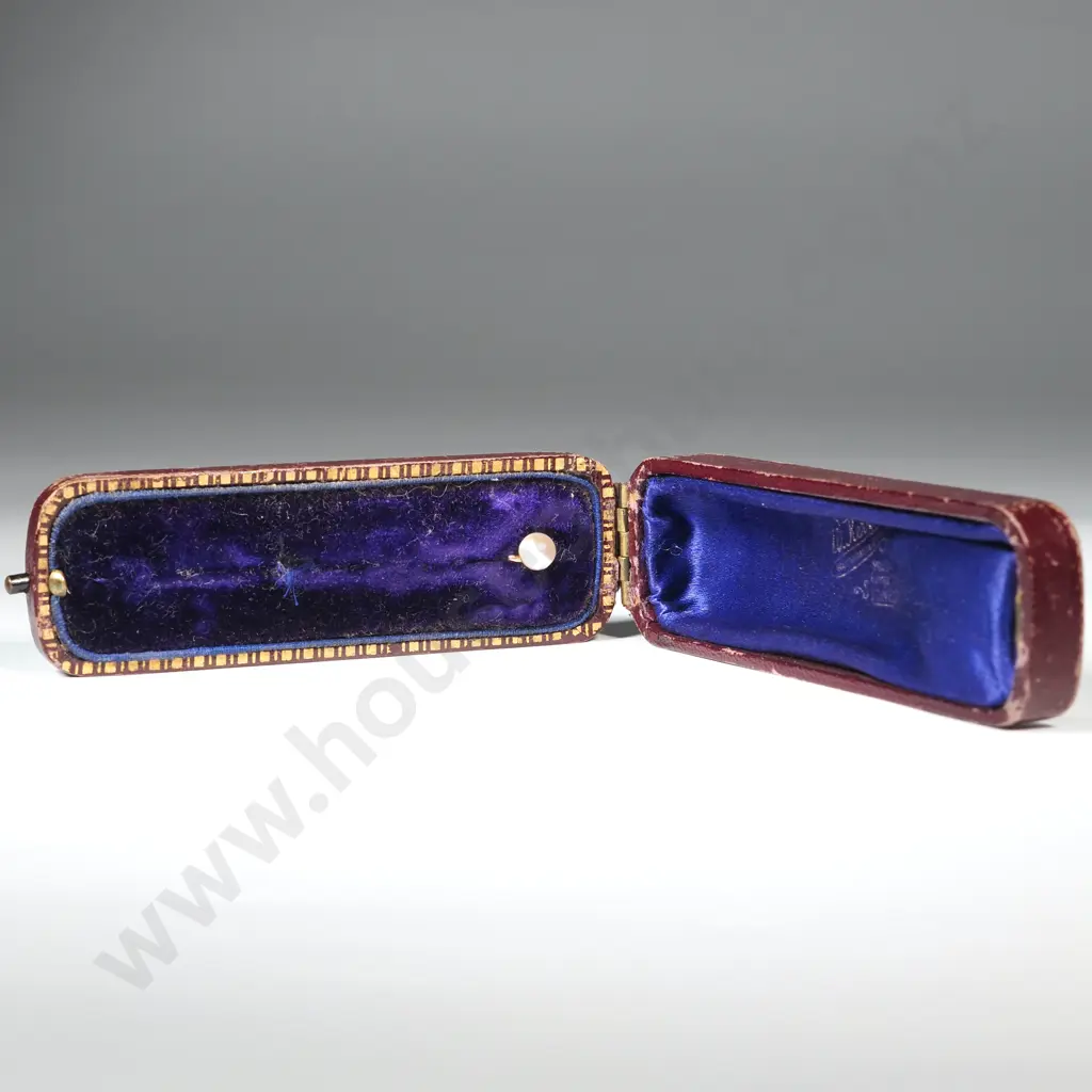 Cased 9ct Gold & Pearl Stick Pin Brooch Image 1++