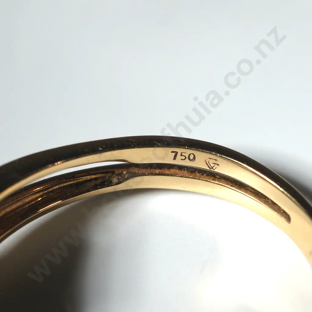 18ct Gold Princess Cut Diamond Art Deco Style Cluster Ring - Valued at $4,590.00 Image 1++