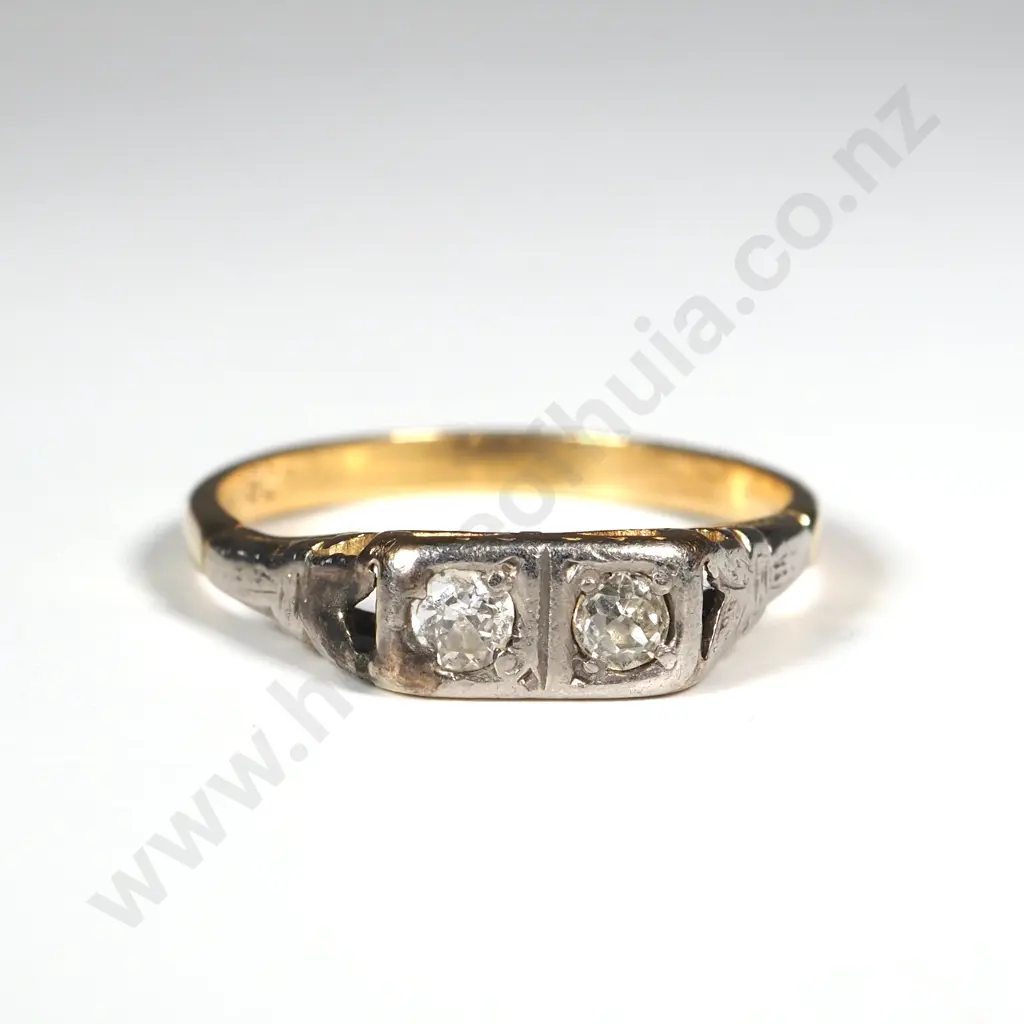 Antique 18ct Gold & Two Diamond Ring Image 1++