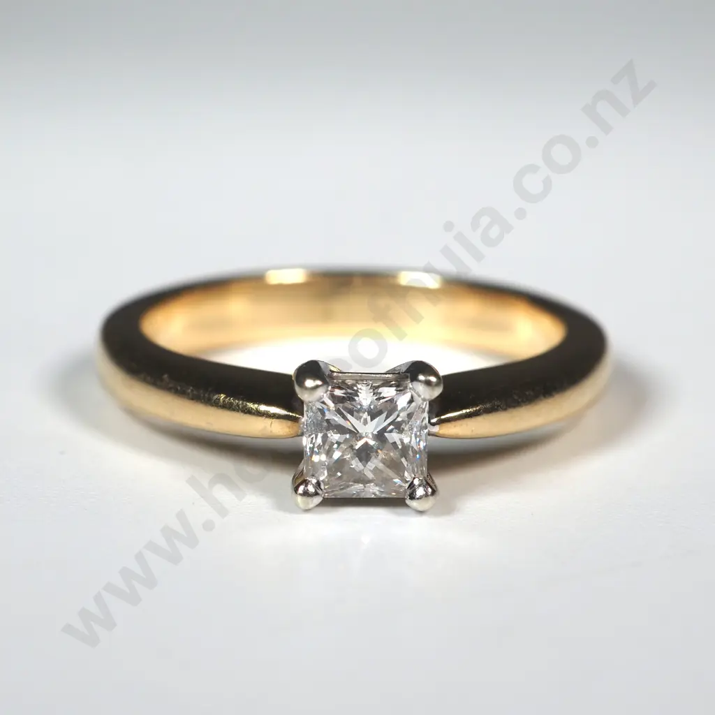 18ct Gold & Half Carat Diamond Ring Valued at $6,600 Image 1++