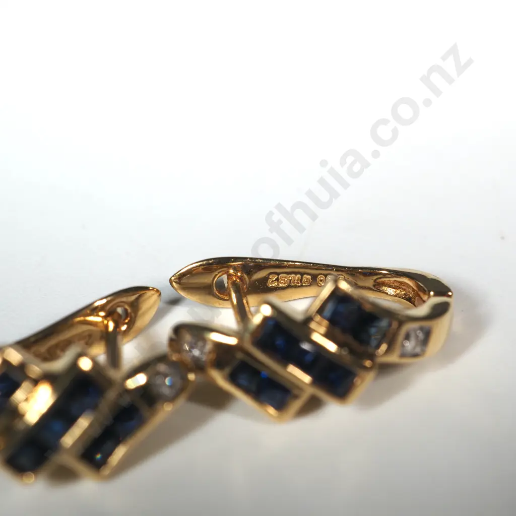 18ct Gold Sapphire & Diamond Earrings - Valued at $2,400.00 Image 1++