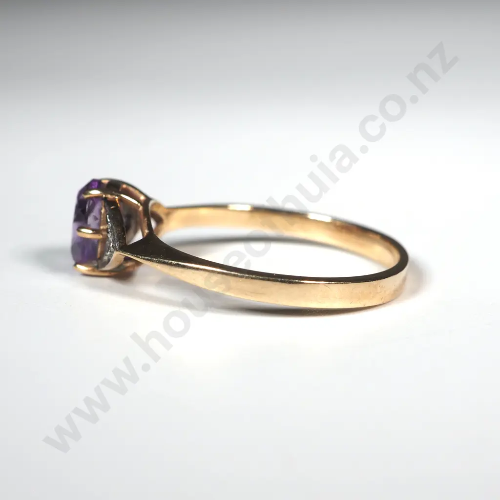 9ct Gold, Amethyst & Diamond Ring Image 1++