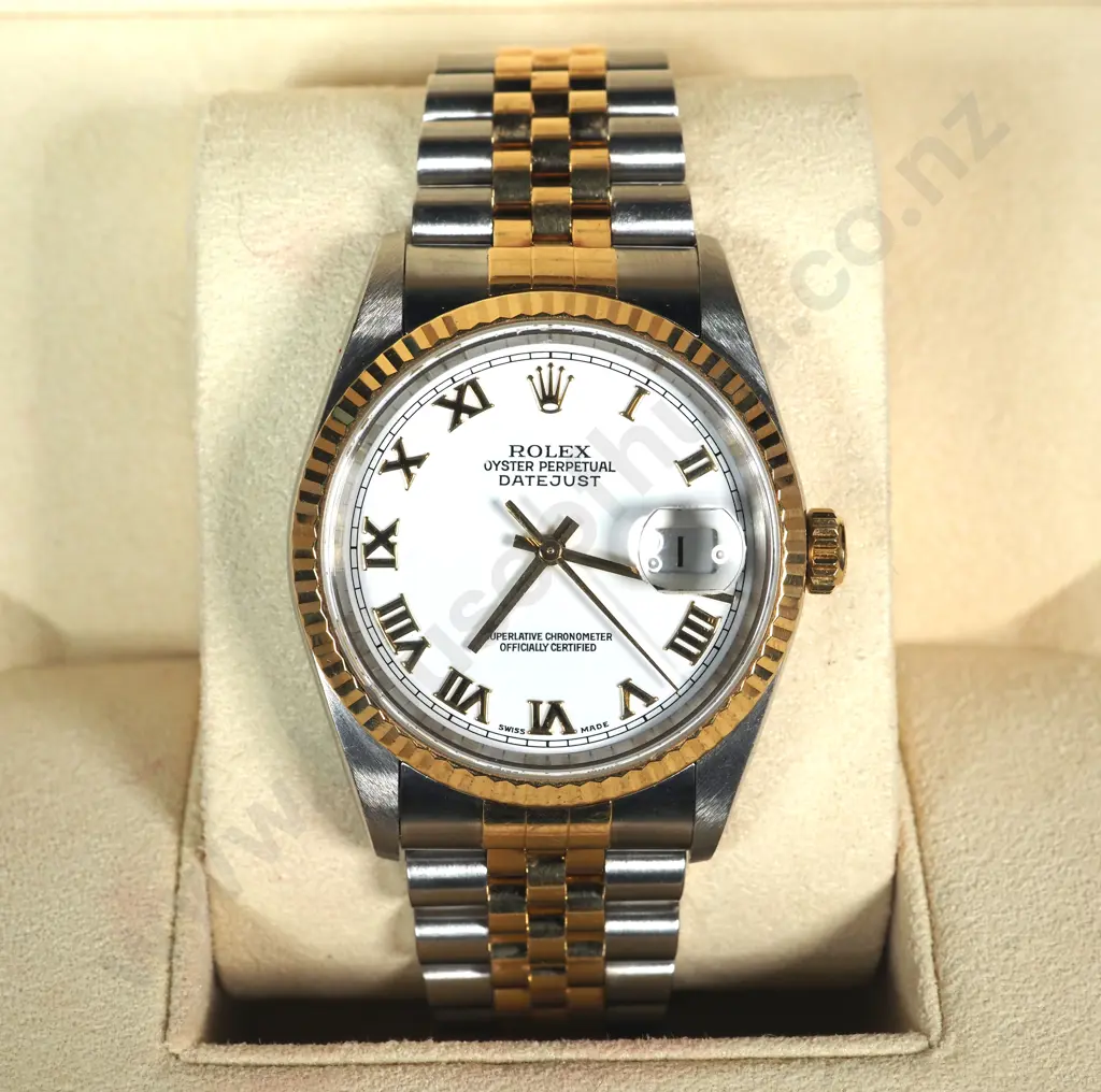 Rolex Datejust 16233 in Steel & 18ct Gold in Original Box Image 1++