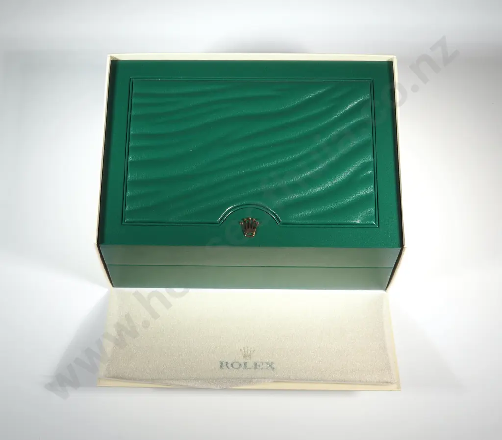 Rolex Datejust 16233 in Steel & 18ct Gold in Original Box Image 1++