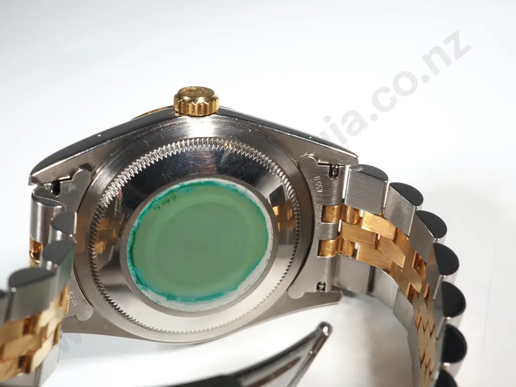 Rolex Datejust 16233 in Steel & 18ct Gold in Original Box Image 1++