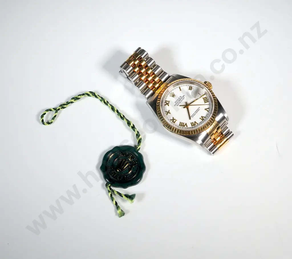 Rolex Datejust 16233 in Steel & 18ct Gold in Original Box Image 1++