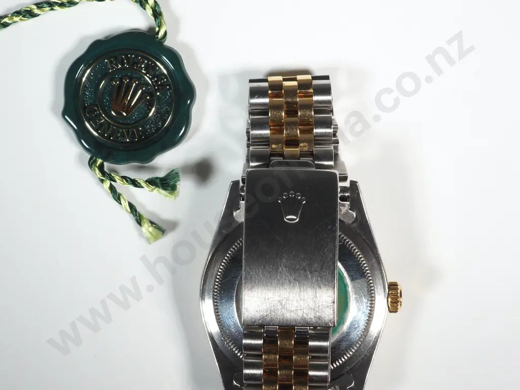 Rolex Datejust 16233 in Steel & 18ct Gold in Original Box Image 1++