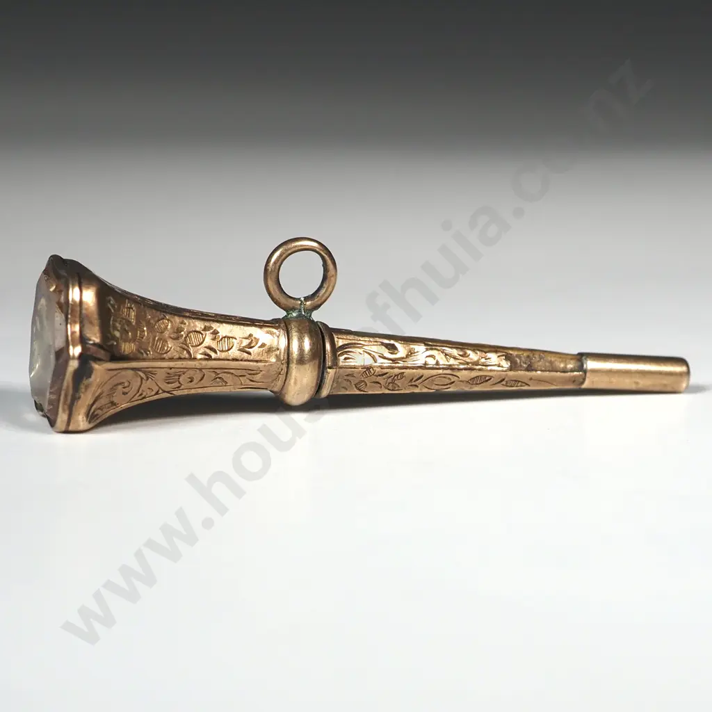 Victorian 9ct gold clad seal top watch key damage to one side of the thin end Image 1++