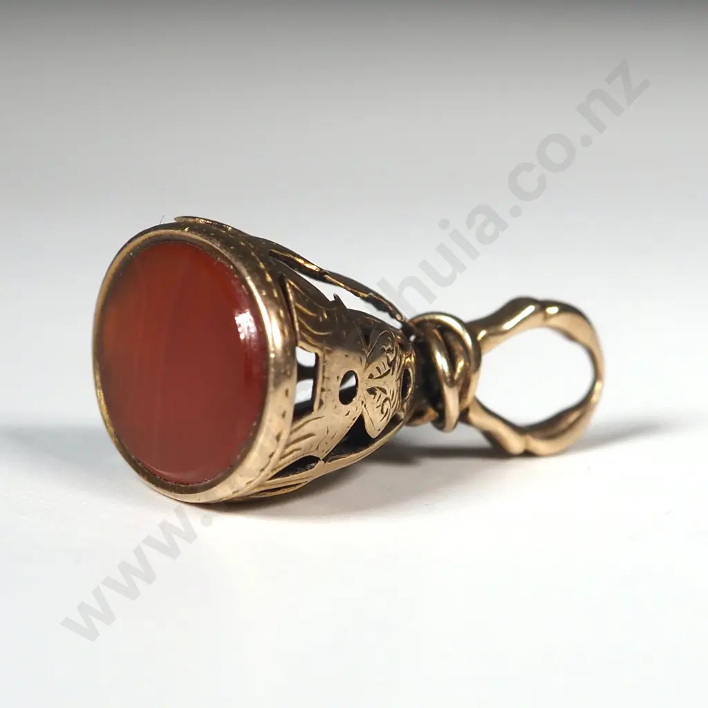 Victorian 9ct gold (tested) carnelian seal Image 1++