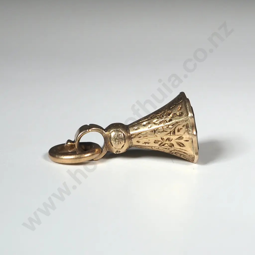 Victorian 9ct gold (tested) bloodstone seal initials MT Image 1++