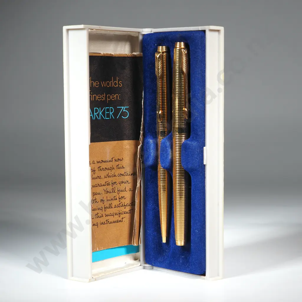 Cased Vintage Parker 14ct Nib Fountain Pen & Ballpoint Pen Image 1++