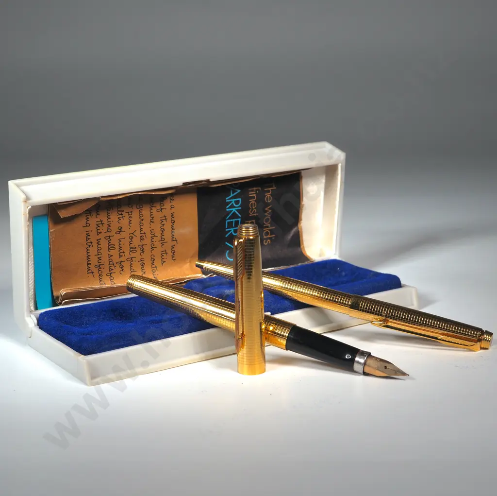 Cased Vintage Parker 14ct Nib Fountain Pen & Ballpoint Pen Image 1++