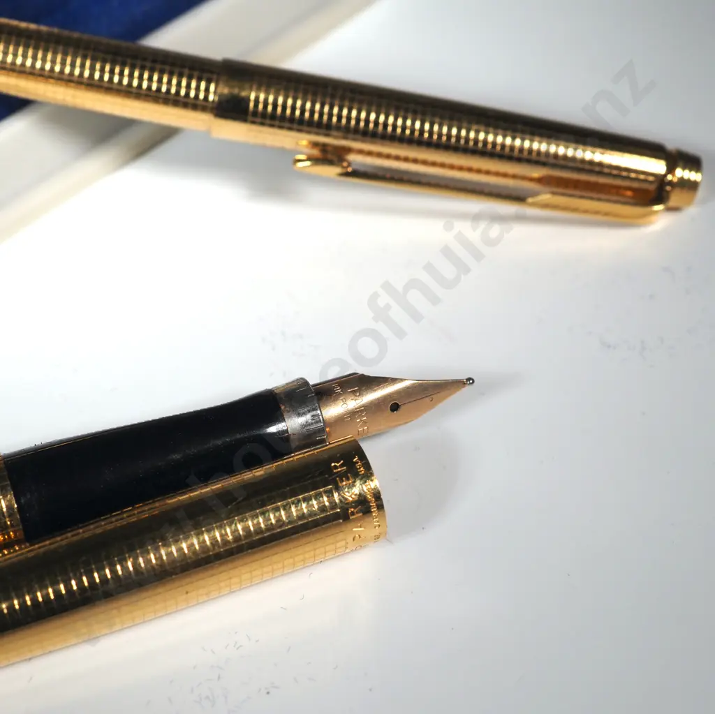 Cased Vintage Parker 14ct Nib Fountain Pen & Ballpoint Pen Image 1++