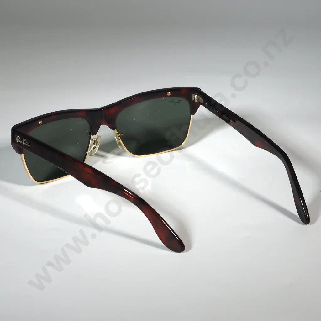 Stylish Ray Ban Sunglasses in Leather Slip Case Image 1++