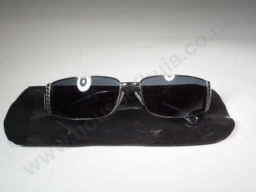 Versace Sunglasses - Mod 2021 1101/11  Image 1++