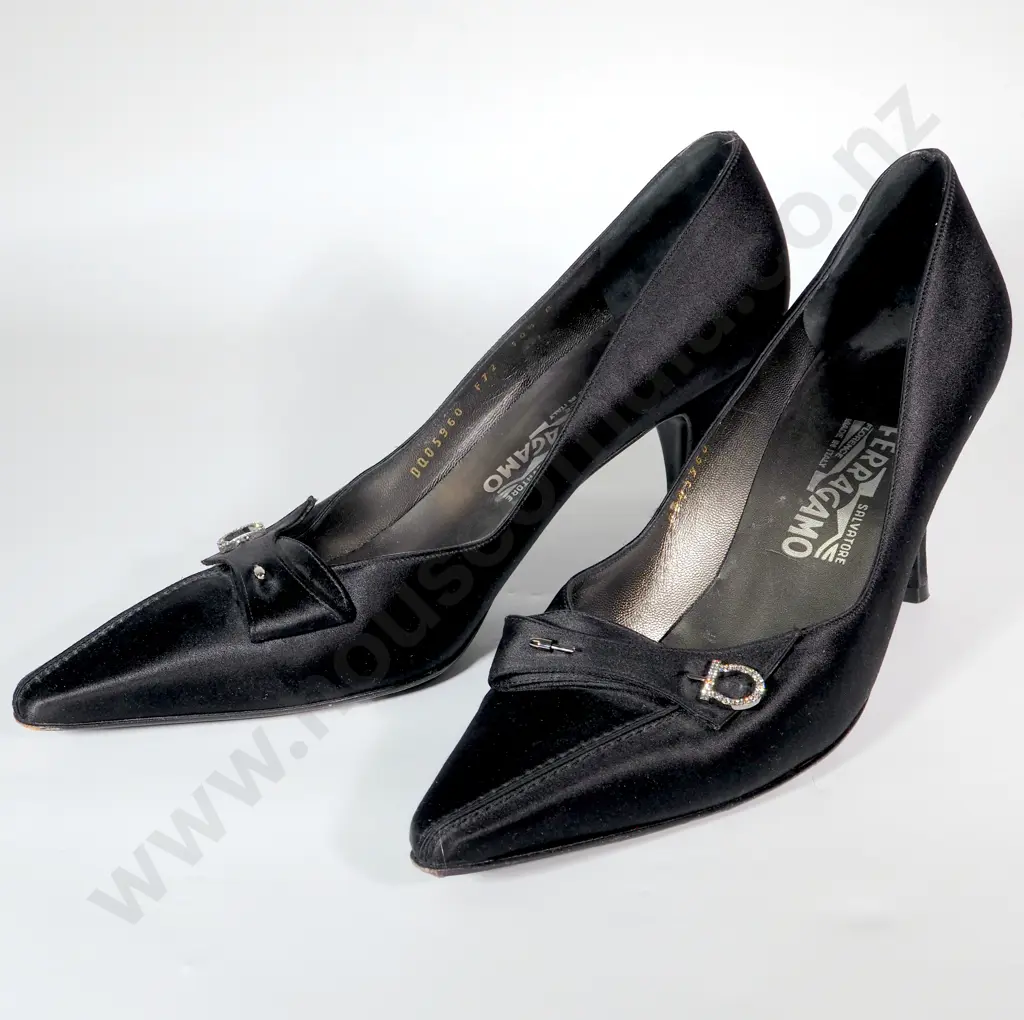 Pair of Ferragamo Stilettos - Size 10 1/2 b Image 1++