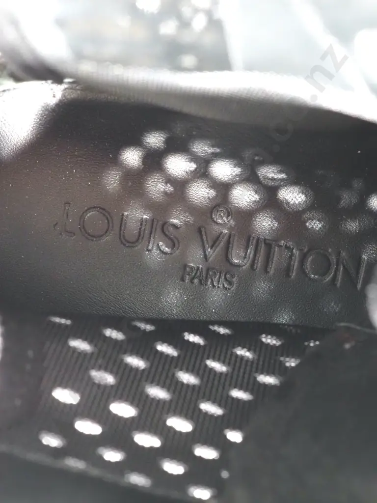 Louis Vuitton Black Laser Cut Suede High Top Sneakers Size 34 1/2  Image 1++