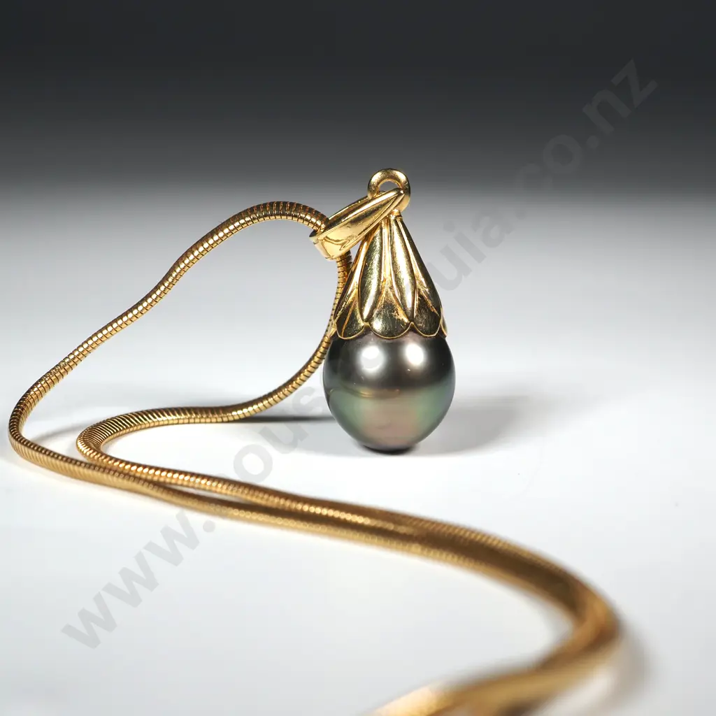 18ct Gold Necklace w Tahitian Black Pearl Image 1++